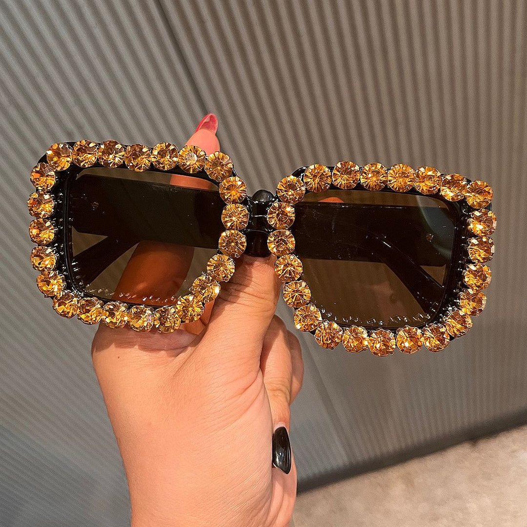 Dame solbrille med glitrende krystallramme Skanto