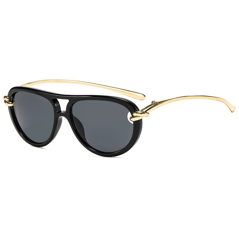 Women's Retro Sunglasses with Elegant Frame and Polarized Lenses Skanto