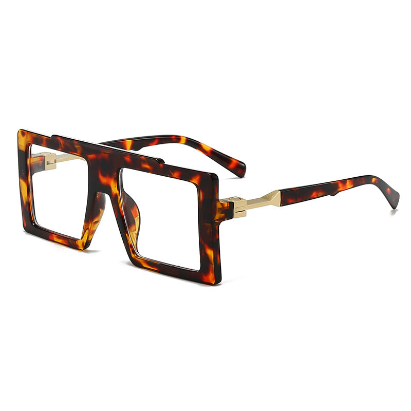 Dame moteriktig solbrille med rektangulær ramme Skanto