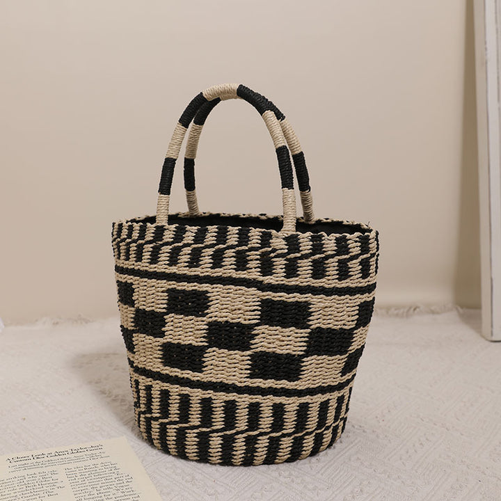 Handmade basket bag with modern geometric pattern Skanto