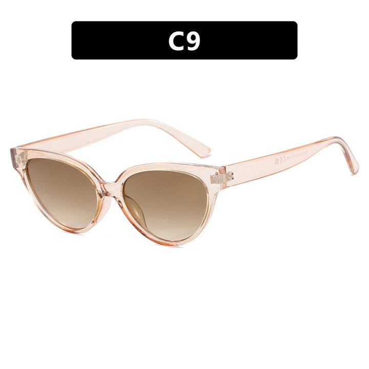Women's Cat-Eye Sunglasses with Luxurious Pattern and UV Protection Skanto