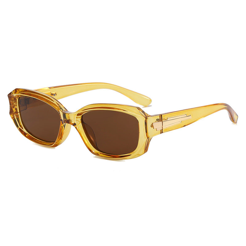 Dame moteriktig oversized solbrille med unik ramme Skanto