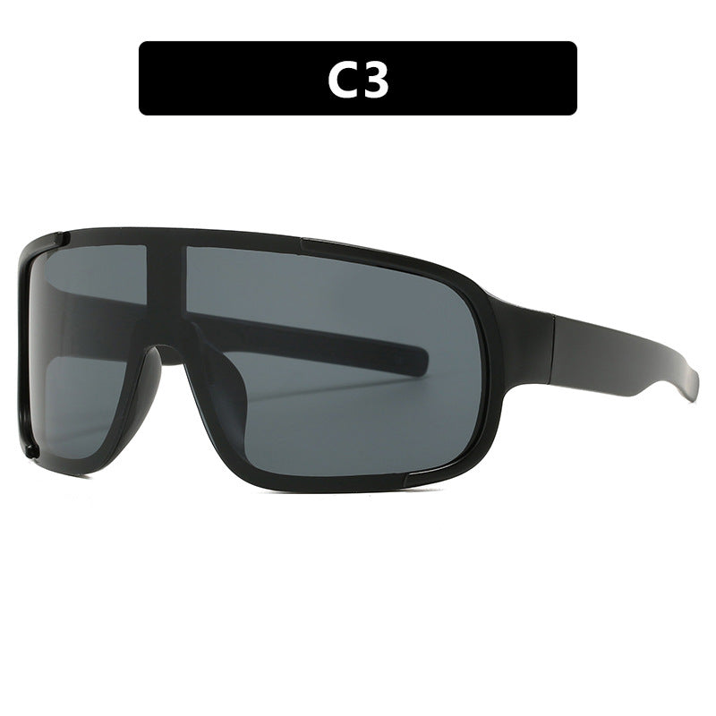 Women's sporty UV-protective sunglasses with a wide, aerodynamic shape Skanto