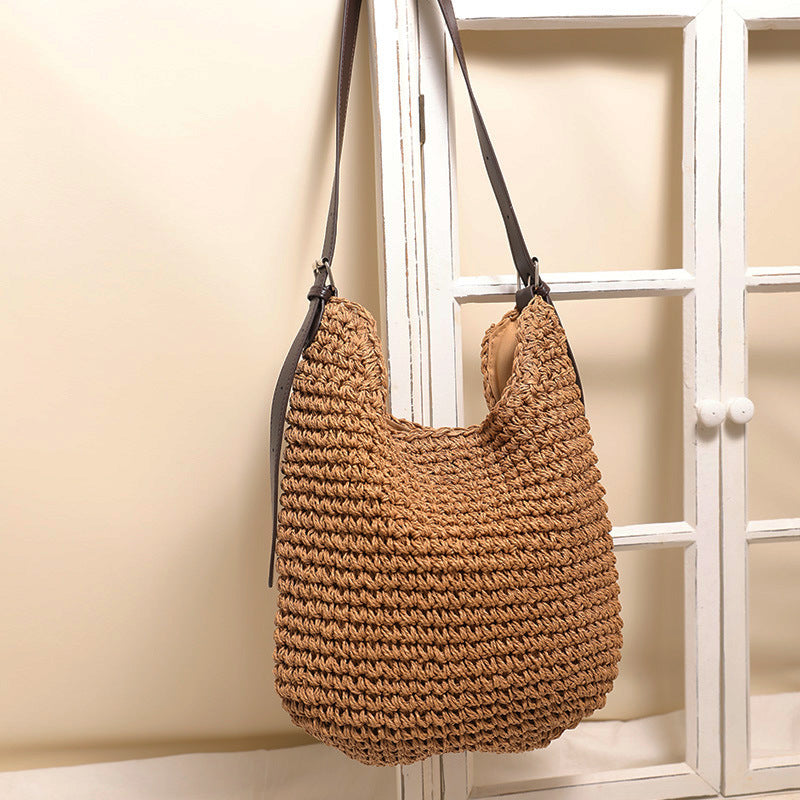 Light handbag with wide shoulder strap Skanto