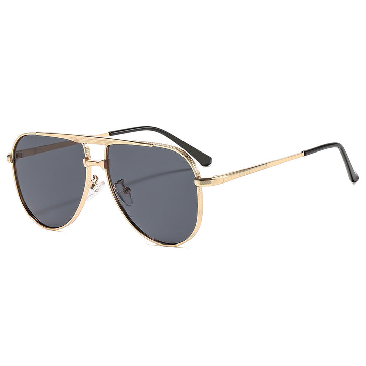 Dame modische Aviator-solbrille med elegant metallramme og UV400-beskyttelse Skanto