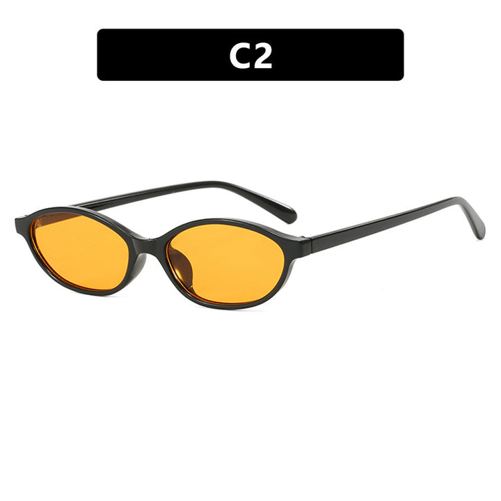 Dame moteriktig solbrille i elegant retro-design Skanto