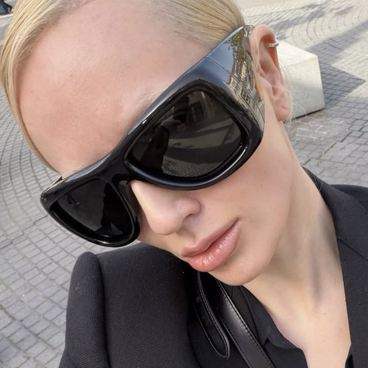 Women's trendy oversized sunglasses with striking tortoise design Skanto