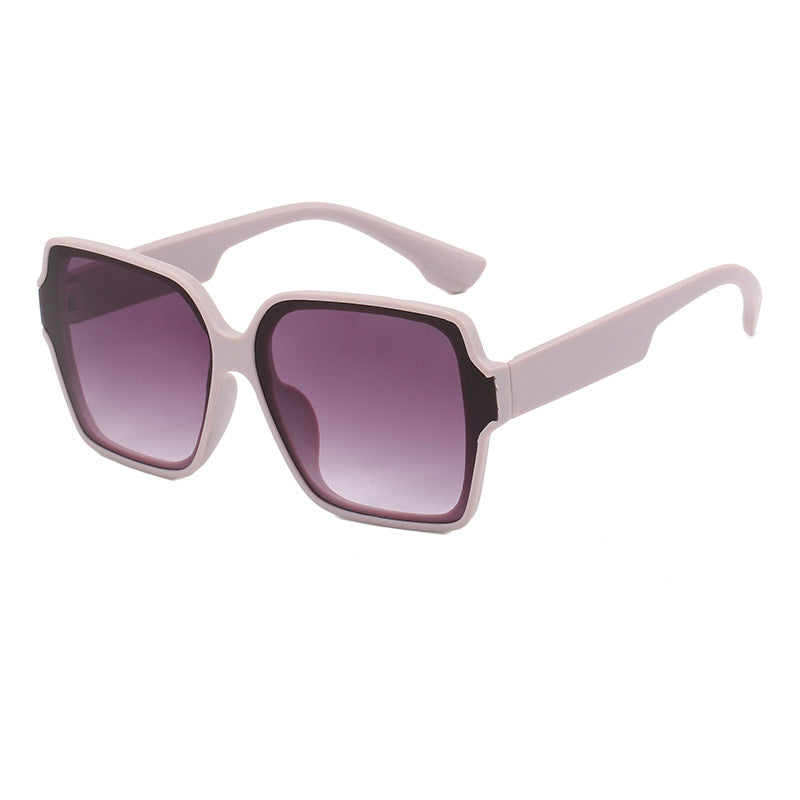 Dame kvadratisk solbrille med unik, stilfull ramme Skanto