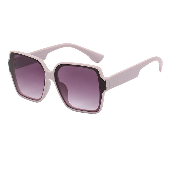 Dame kvadratisk solbrille med unik, stilfull ramme Skanto