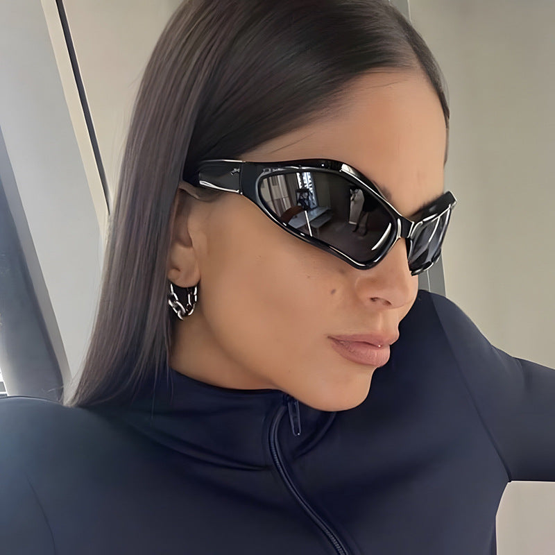 Women's sports sunglasses with ergonomic design and protective UV filter Skanto