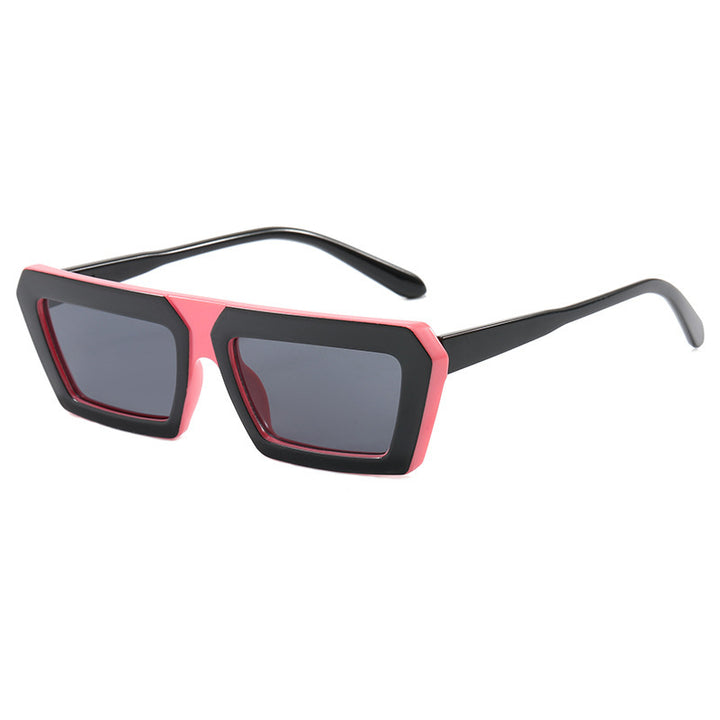Dame fashion solbrille med markant firkantet ramme og polarisert glass Skanto