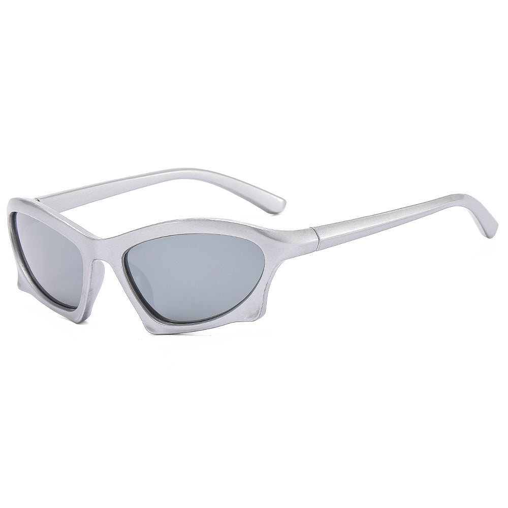 Dame sporty solbriller i trendy design Skanto