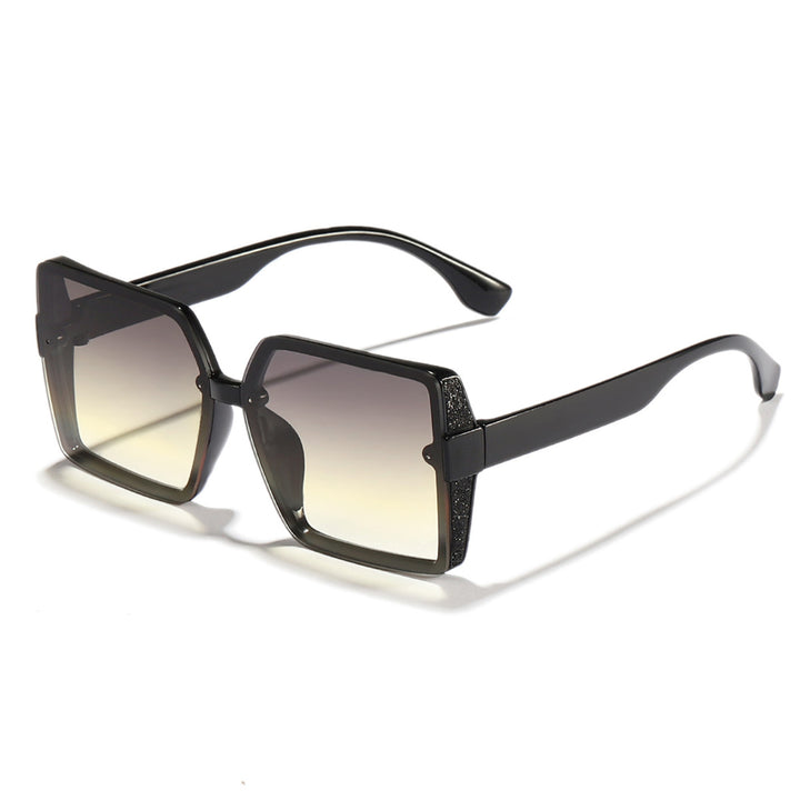 Dame moteriktig solbrille i ekstravagant firkantet design Skanto