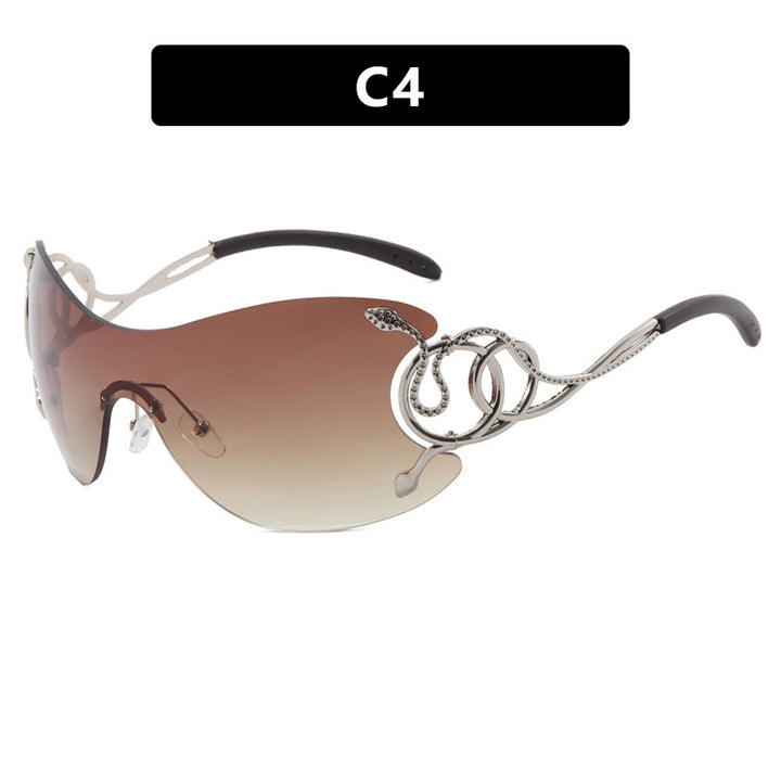 Dame futuristisk solbrille med lekent design Skanto