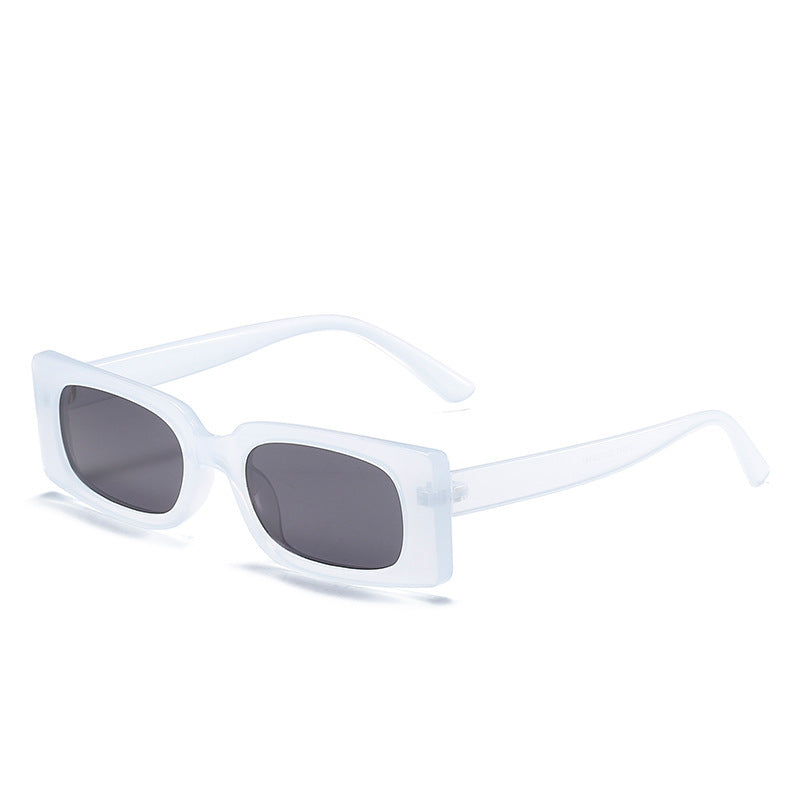 Dame solbrille i moderne retro-stil Skanto