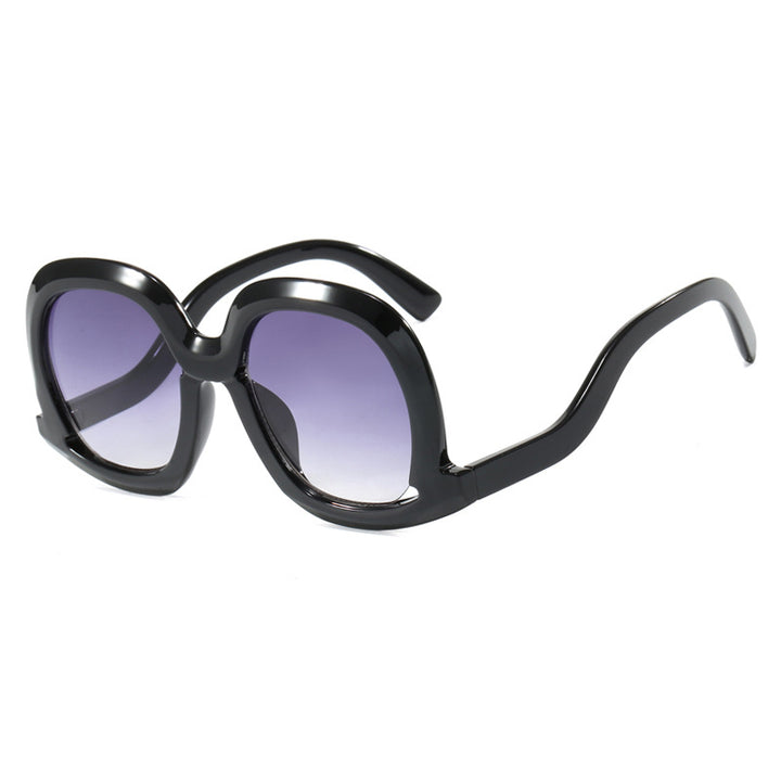 Women's oversized sunglasses with modern design Skanto
