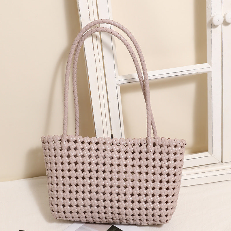 Braided beach bag with practical folding mechanism Skanto