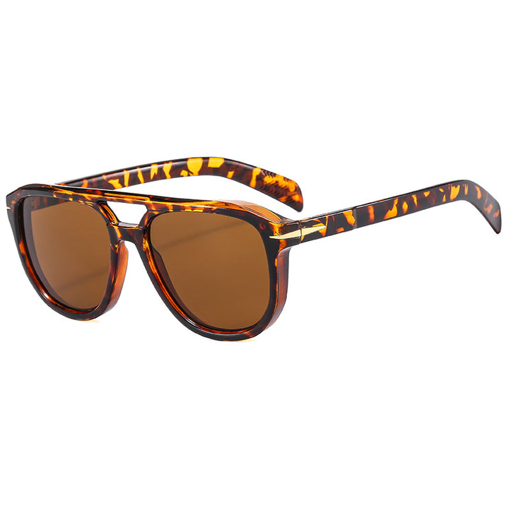 Dame solbrille med markant ramme og beskyttende linser Skanto