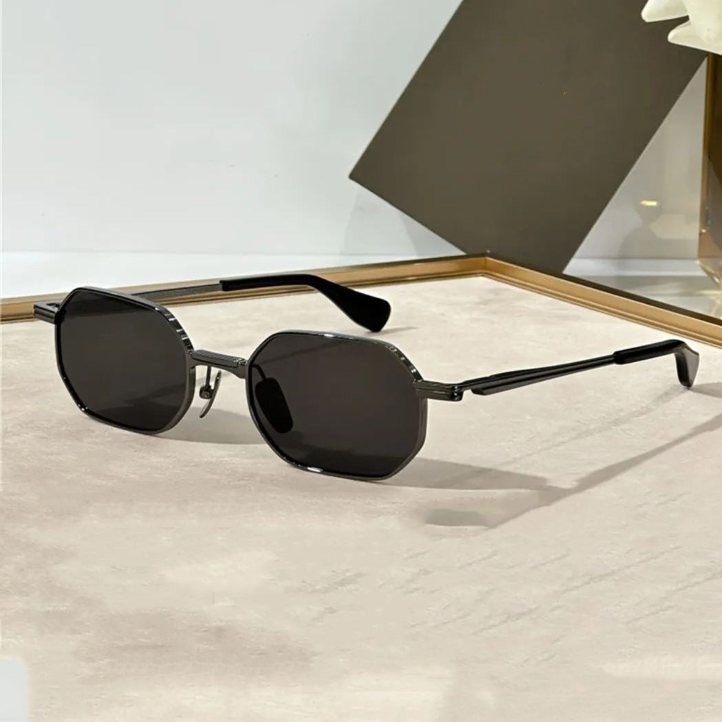 Dame Design solbrille i moderne, åttekantet stil Skanto