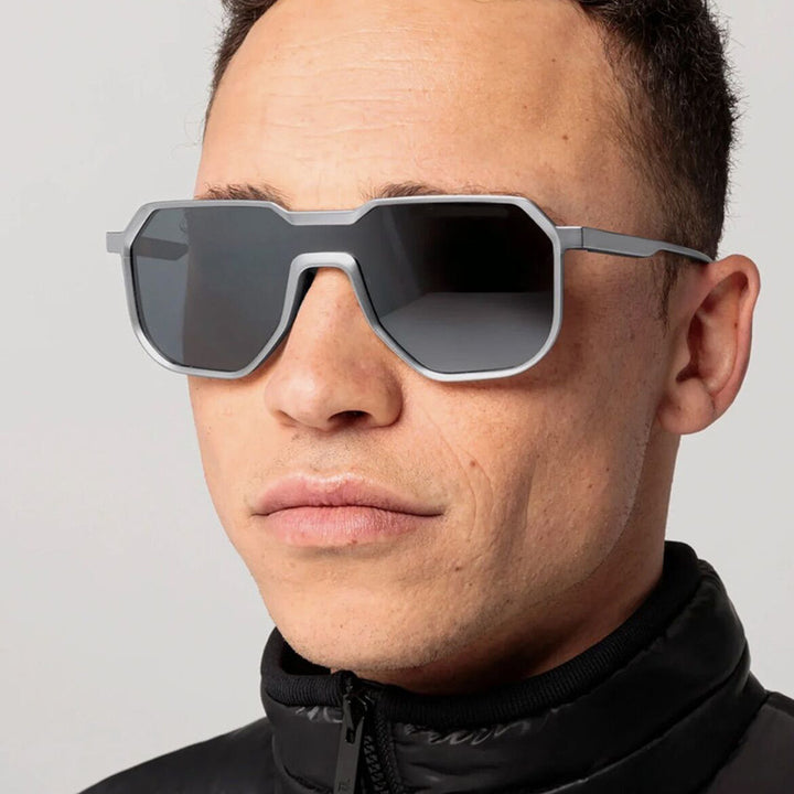 Women's extravagant geometric sunglasses with protective UV filter Skanto