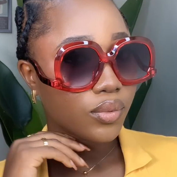Women's oversized sunglasses with modern design Skanto