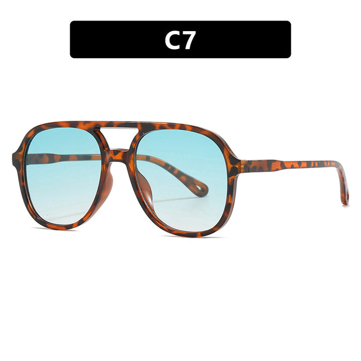 Women's fashion sunglasses with an extraordinary square frame Skanto