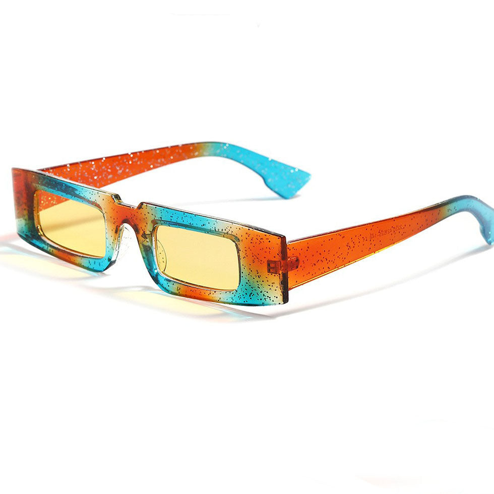 Dame moteriktig geometrisk solbrille med gjennomsiktig ramme og polariserte glass Skanto