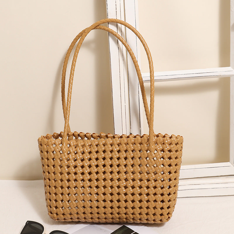 Braided beach bag with practical folding mechanism Skanto