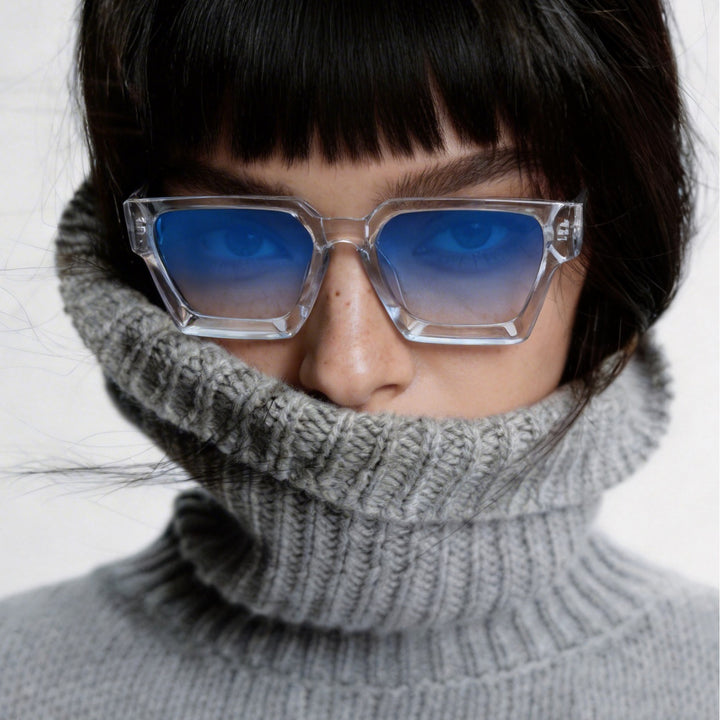 Dame fashion solbrille med klar ramme og gradient linser Skanto