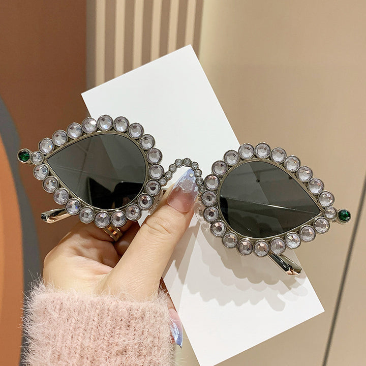 Dame Glamourøse solbriller med glitrende strass-detaljer Skanto