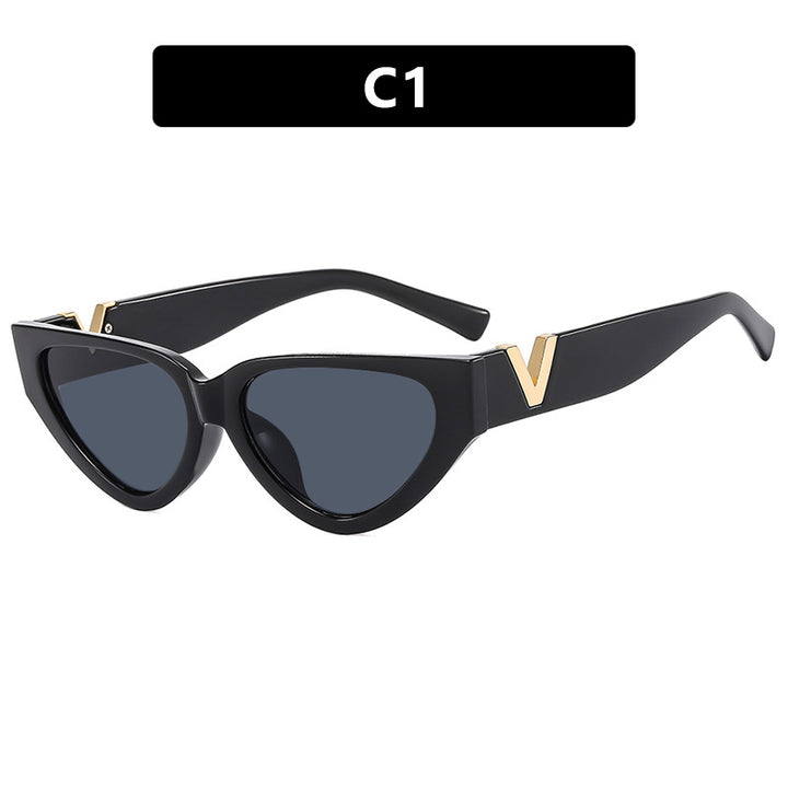 Women's Cat-Eye Sunglasses with Stylish Zebra Design and Luxurious Accents Skanto