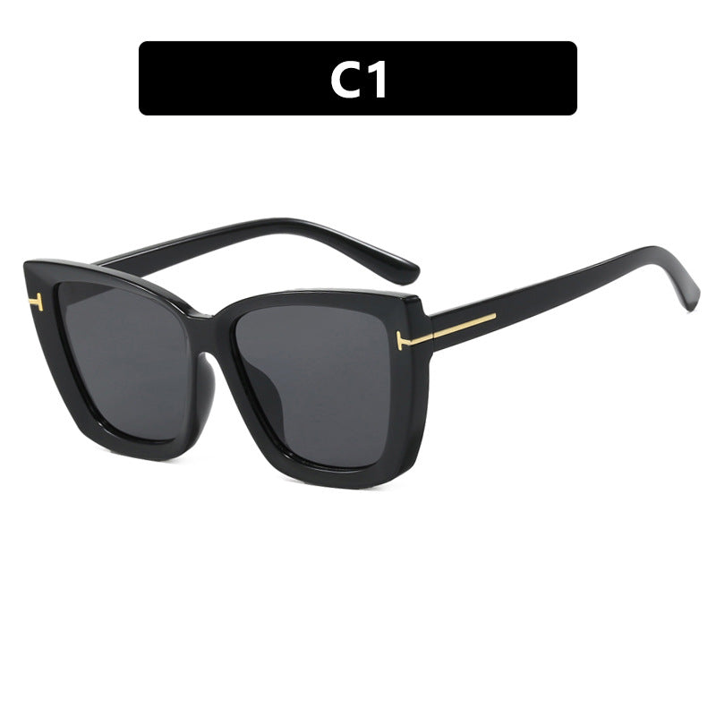 Women's large sunglasses in modern design with trendy tortoise pattern Skanto