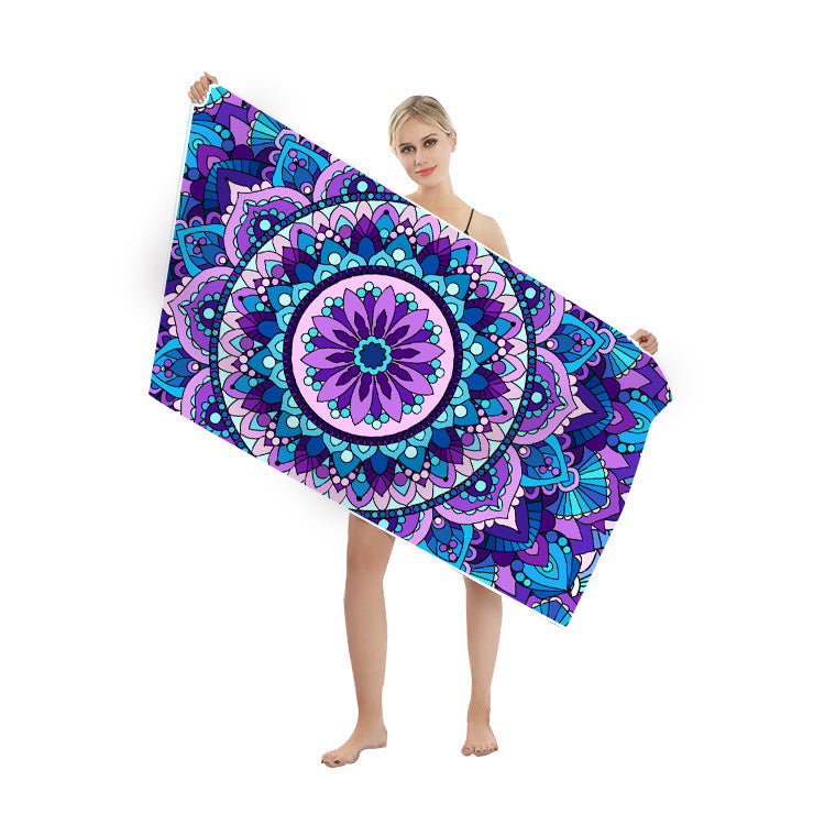 Multifunksjonelt strandhåndkle i kreativt mandala-design Skanto