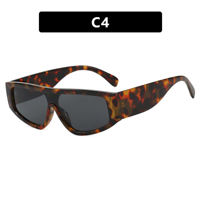 Women's fashionable sports sunglasses with innovative design and wide frame Skanto