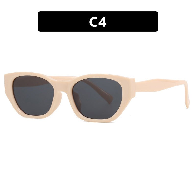 Dame Cat-Eye solbriller med transparent, geometrisk ramme Skanto