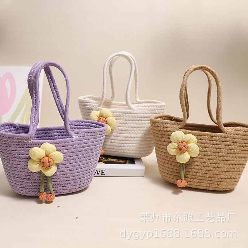 Handmade basket bag with floral accents Skanto