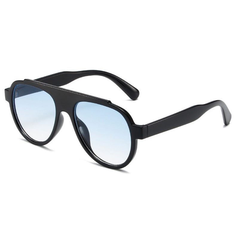 Dame moteriktig solbrille i iøynefallende dyreprint Skanto