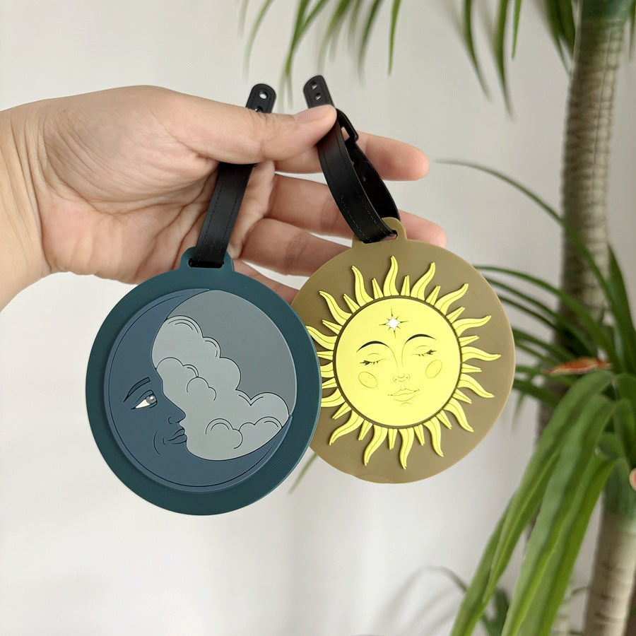 Lekenfull sol-tema bagasjelapp Skanto