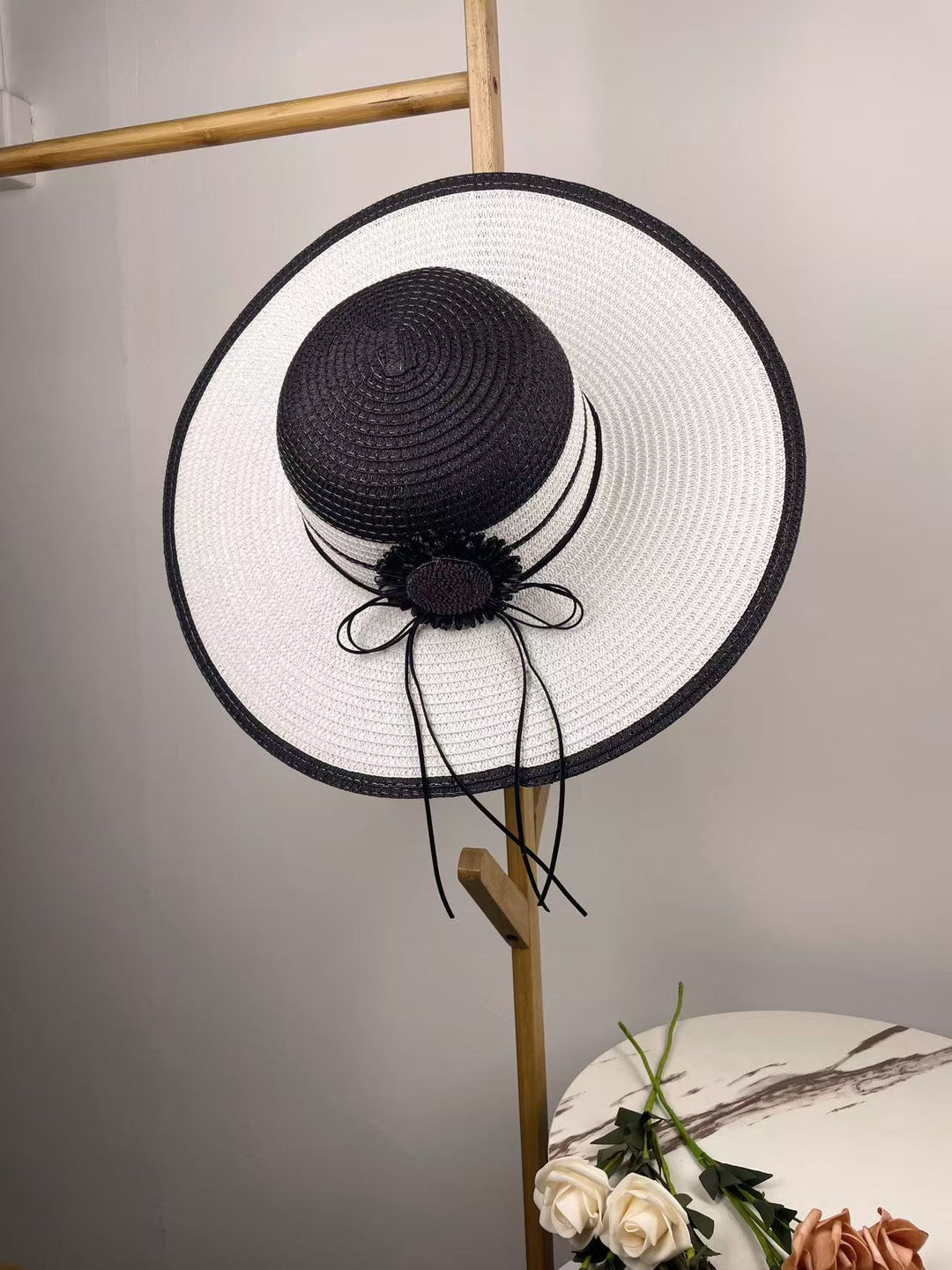 Elegant Strandveske med tilhørende solhatt Skanto