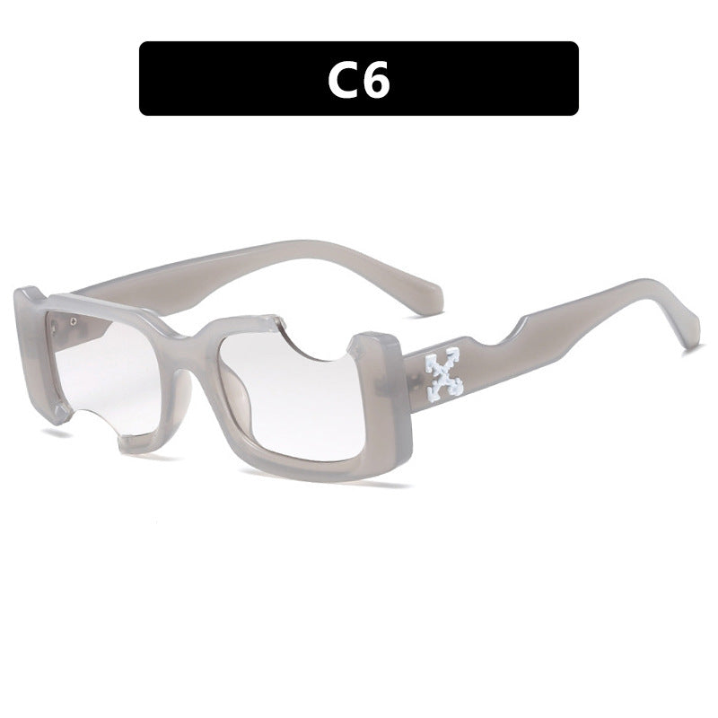 Women's fashionable sunglasses with a striking design and robust plastic frame Skanto