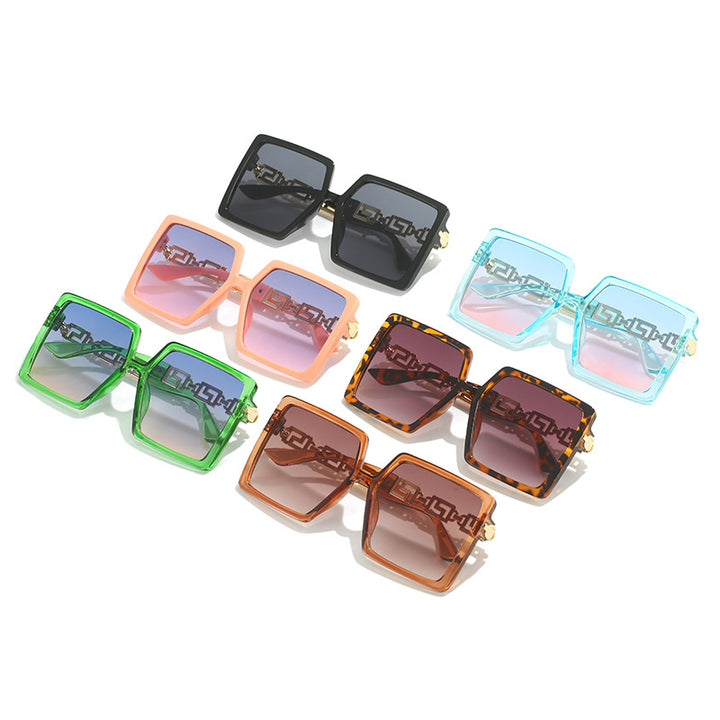 Dame kvadratisk solbrille med luksuriøse detaljer Skanto
