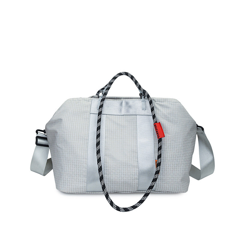 Stilig Sportbag med justerbar skulderreim Skanto