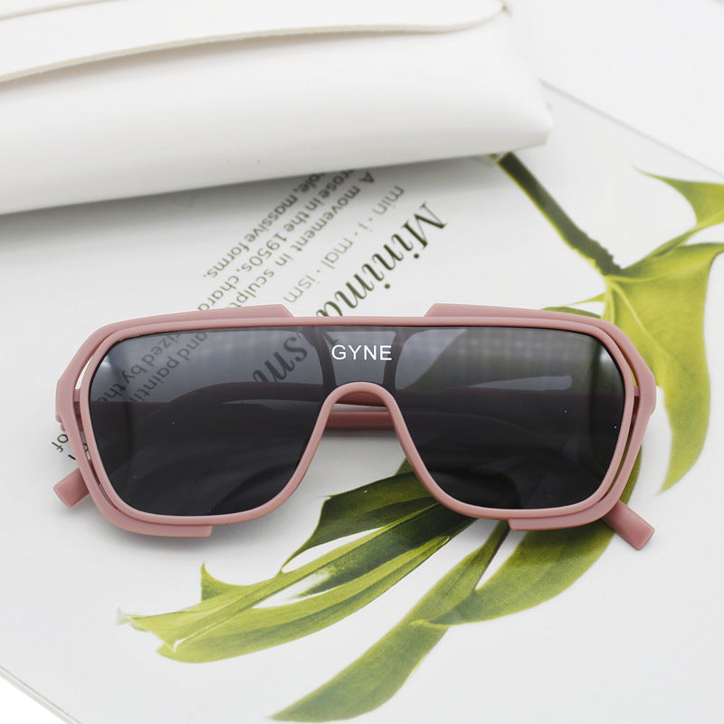 Dame Sporty solbrille med moderne design Skanto