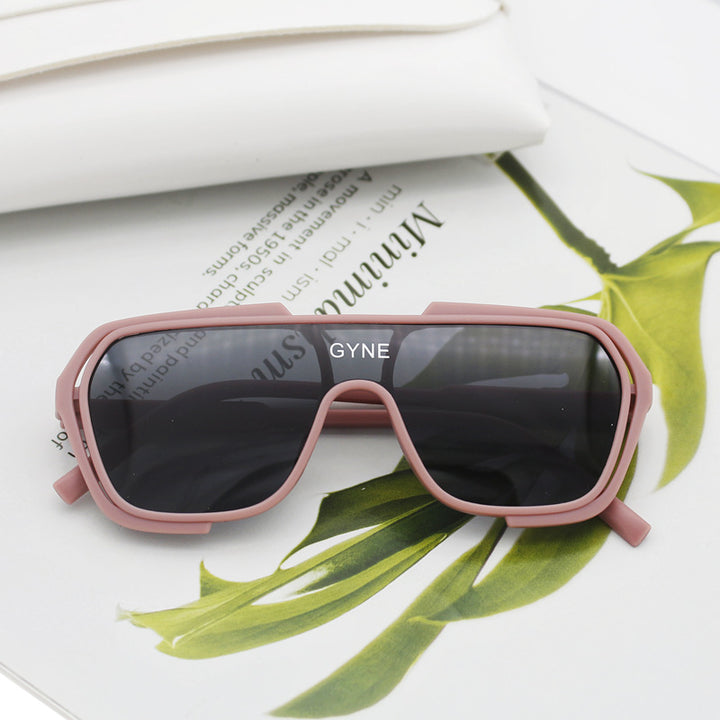 Dame Sporty solbrille med moderne design Skanto