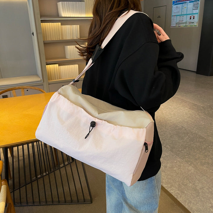 Dame Sporty Crossbody Bag med praktiske rom Skanto