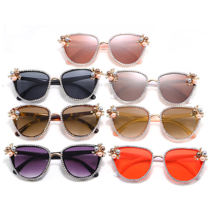 Dame glamorøs solbrille med perle- og krystaldekorasjon Skanto