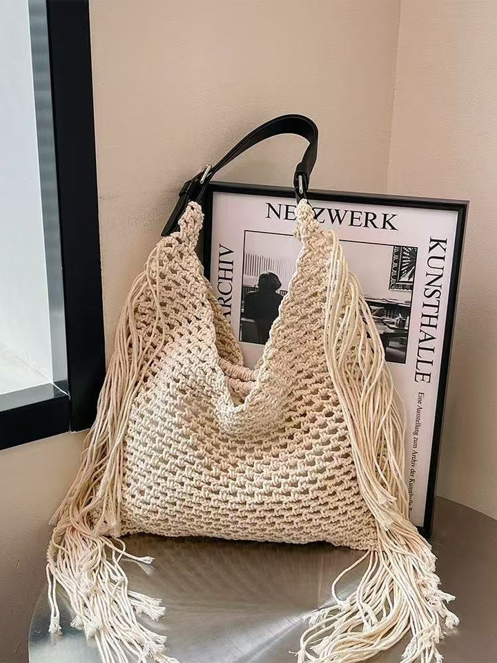 Handmade stylish tote bag with fringe Skanto