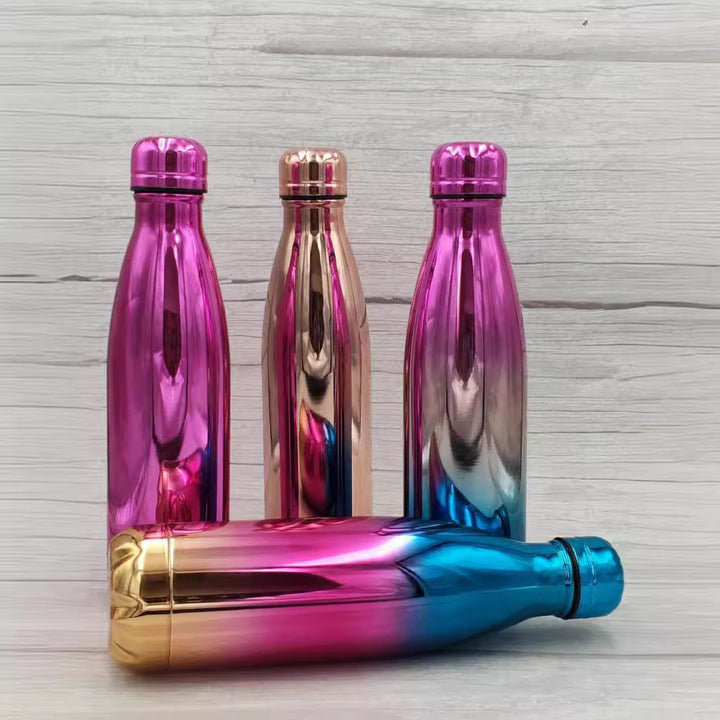 Dame Isolert Flaske med Elegant Pop-Art Overflate Skanto
