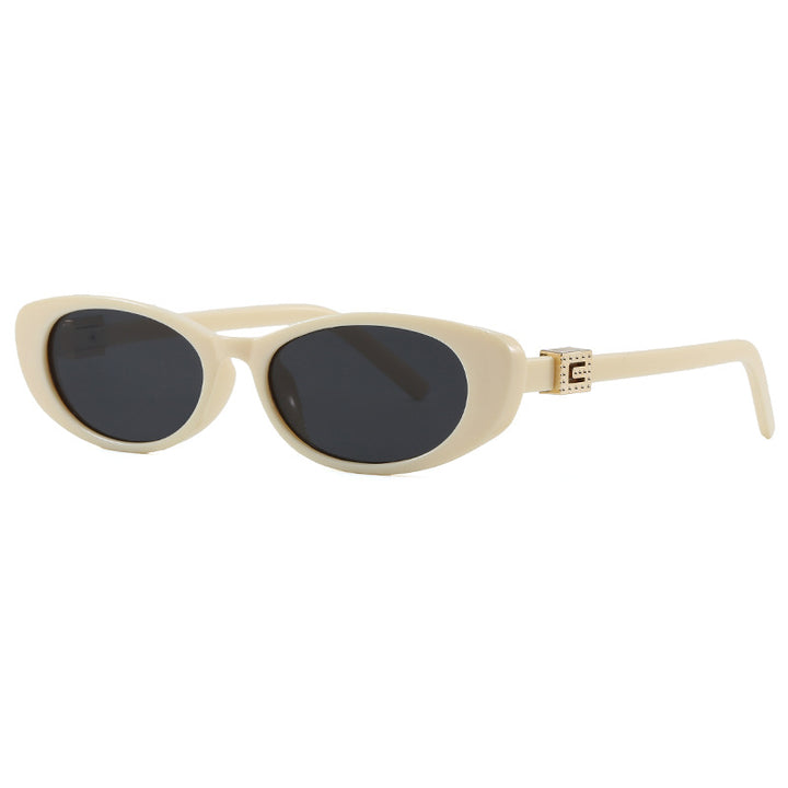 Women's Cat-Eye Sunglasses with Stylish Frame and Luxurious Details Skanto