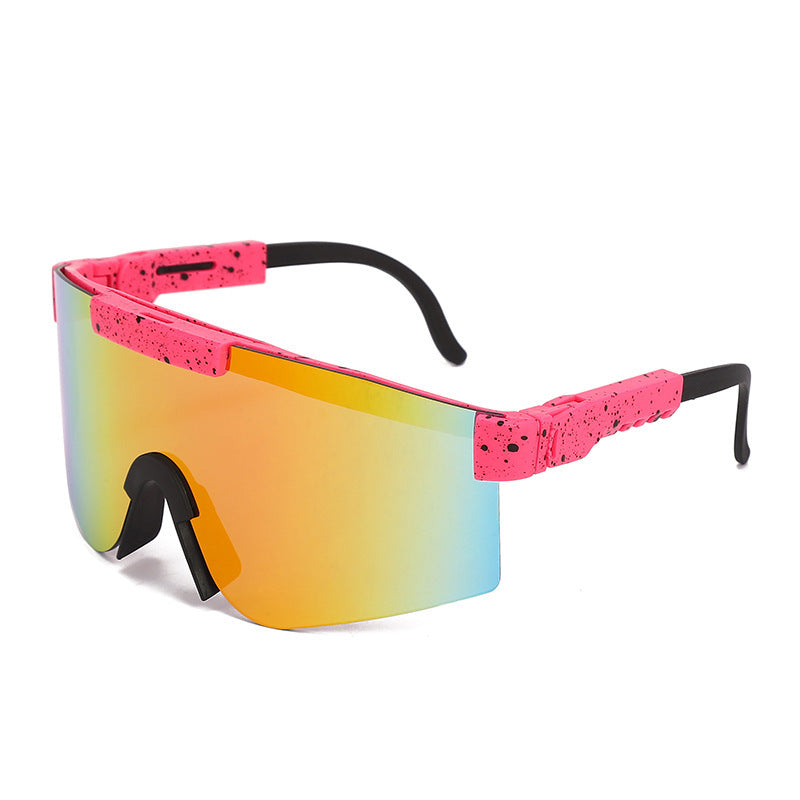 Dame Sporty Statement Solbrille i moderne design Skanto